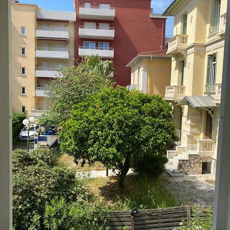 Charmant 2Pcs A 100 M De La Plage Au Calme Menton Exterior photo