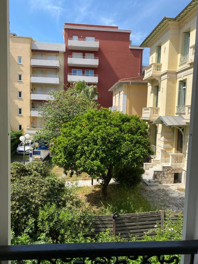 Charmant 2Pcs A 100 M De La Plage Au Calme Menton Exterior photo